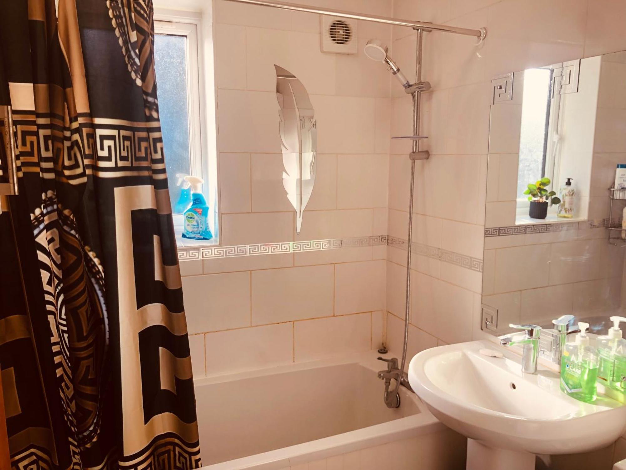 Cheerful 4 Bedroom House With Garden Free Parking Londen Buitenkant foto